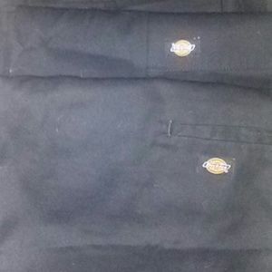 Size 36/30 mens Dickies pants..